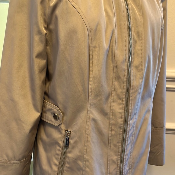 London Fog spring/ fall coat - Picture 2 of 4